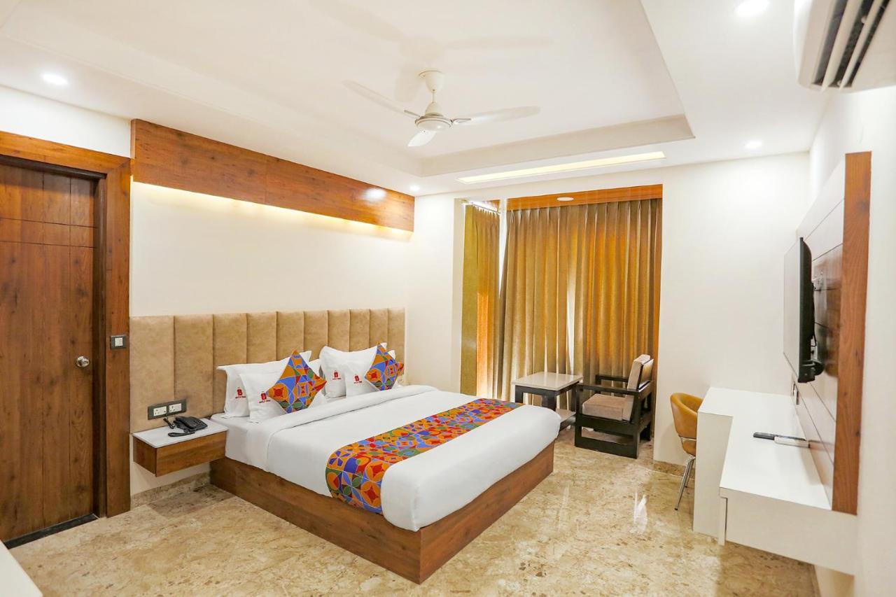 Fabhotel Golf Inn Golf Course Road Gurgaon Eksteriør bilde