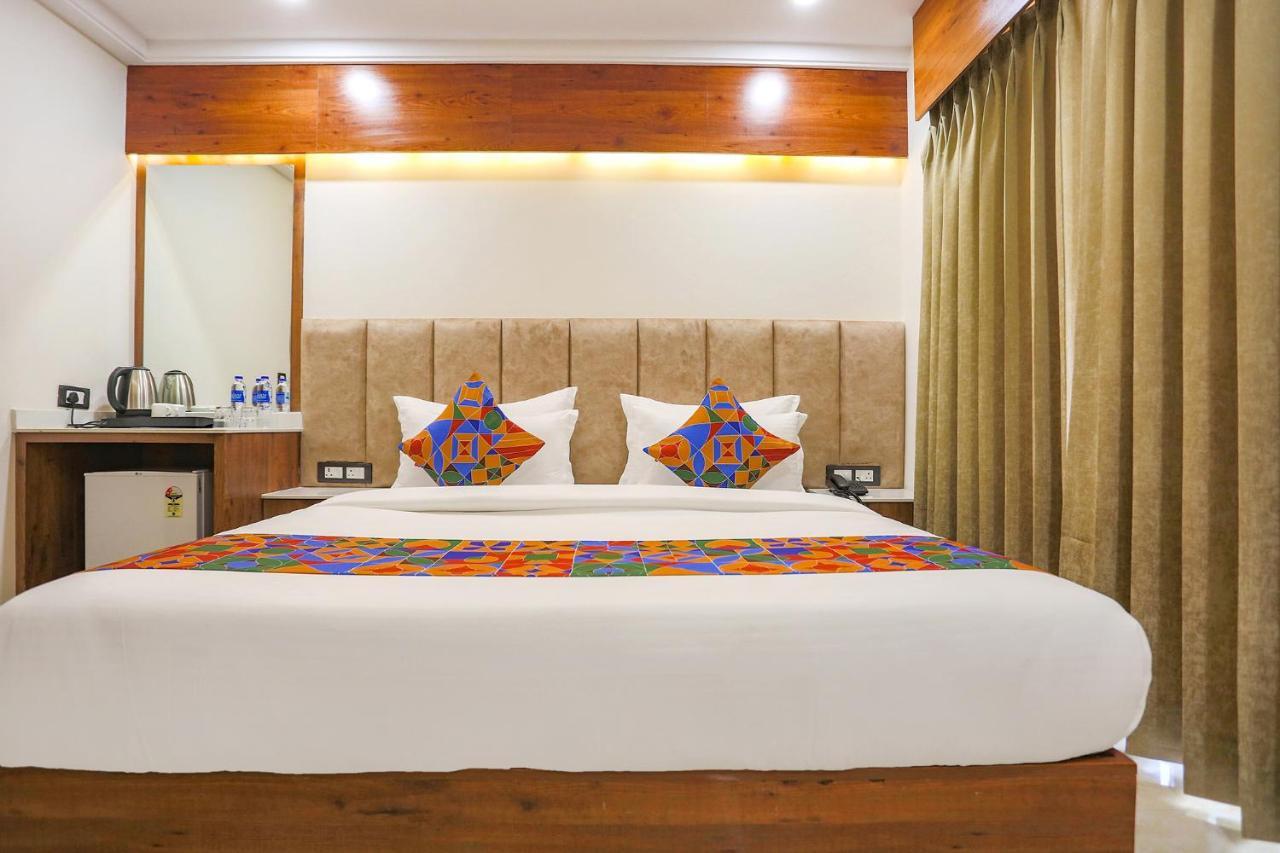 Fabhotel Golf Inn Golf Course Road Gurgaon Eksteriør bilde